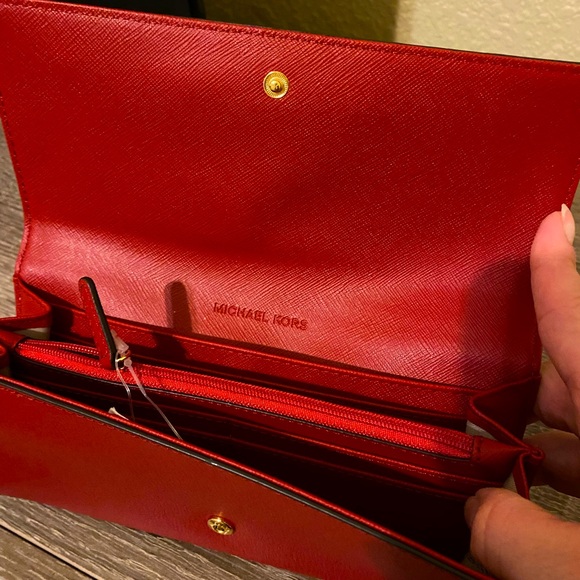 NWT Michael Kors Jet Set wallet - Picture 3 of 6